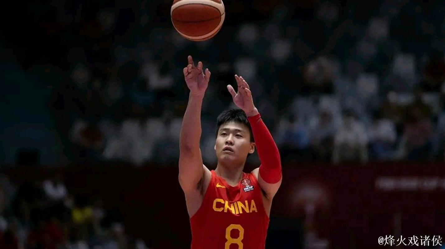 赵睿半场出战9分钟，投篮5中3得到8分1篮板1助攻1抢断